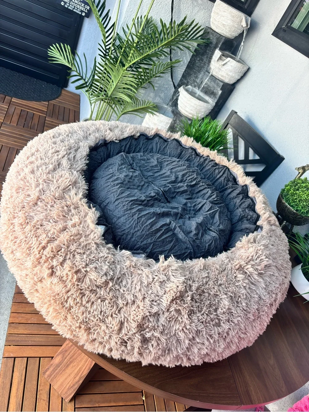BEDSURE LARGE SIZE FUZZY CALMING BROWN PET BED 🐾🐶